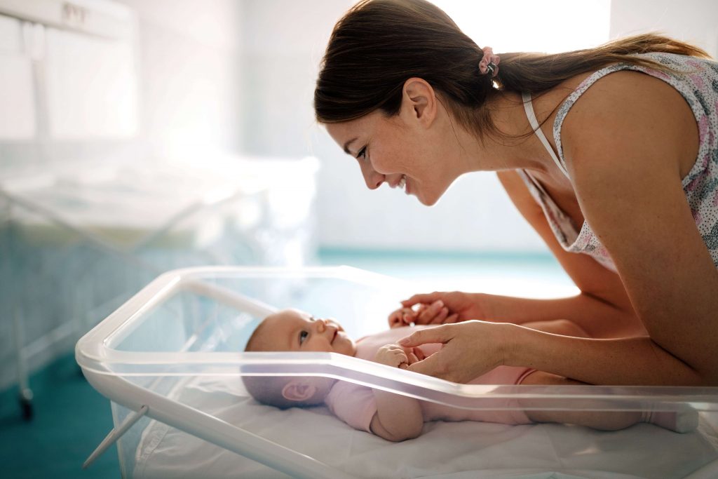 10 Symptoms of Infant Spinal Cord Injury after Birth-min
